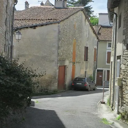 Rue Des Douves Verteuil-sur-Charente