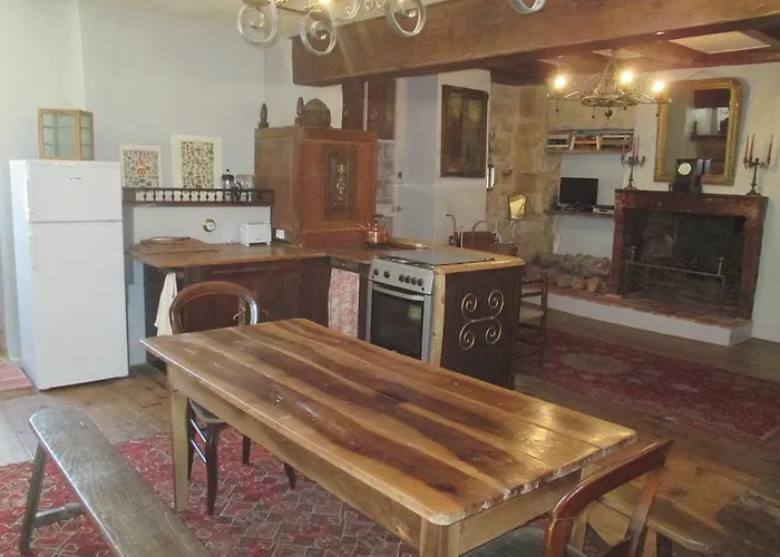 Rue Des Douves * Verteuil-sur-Charente